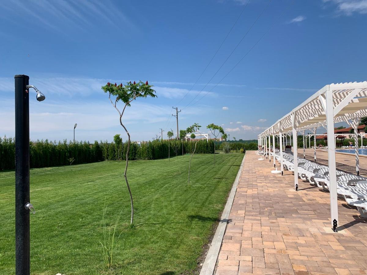 Apartcomplex Chateau Aheloy Exterior foto