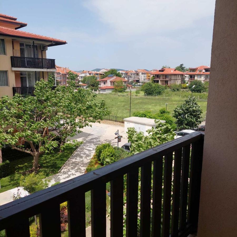 Apartcomplex Chateau Aheloy Exterior foto
