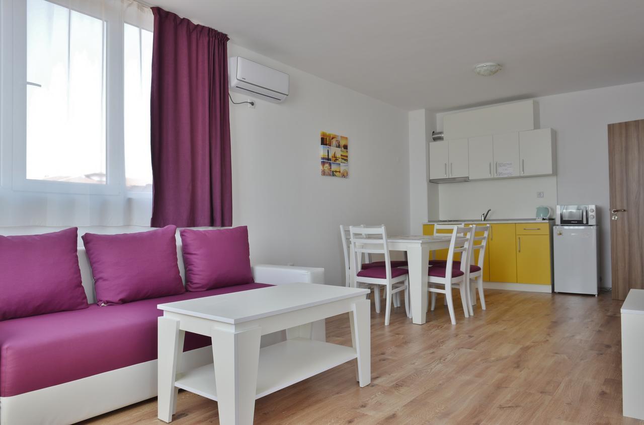 Apartcomplex Chateau Aheloy Exterior foto