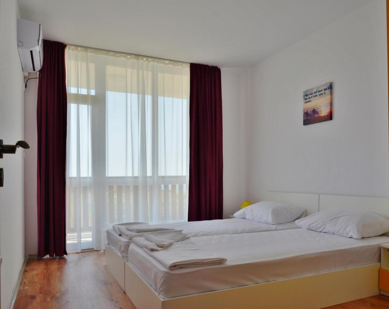 Apartcomplex Chateau Aheloy Exterior foto